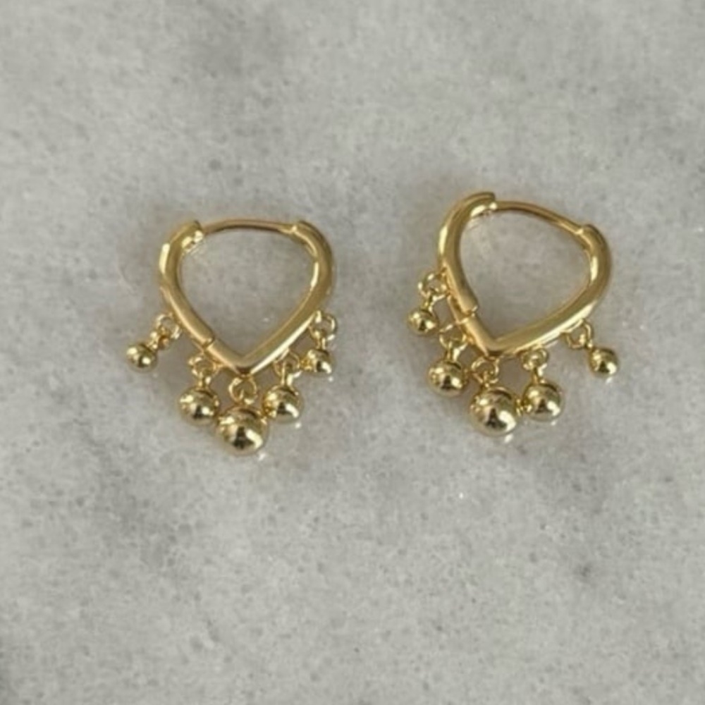 Gold Beaded Tassel Triangle Hoop Earrings Brand New
Gold Plated Sterling Silver - Picture 4 of 4